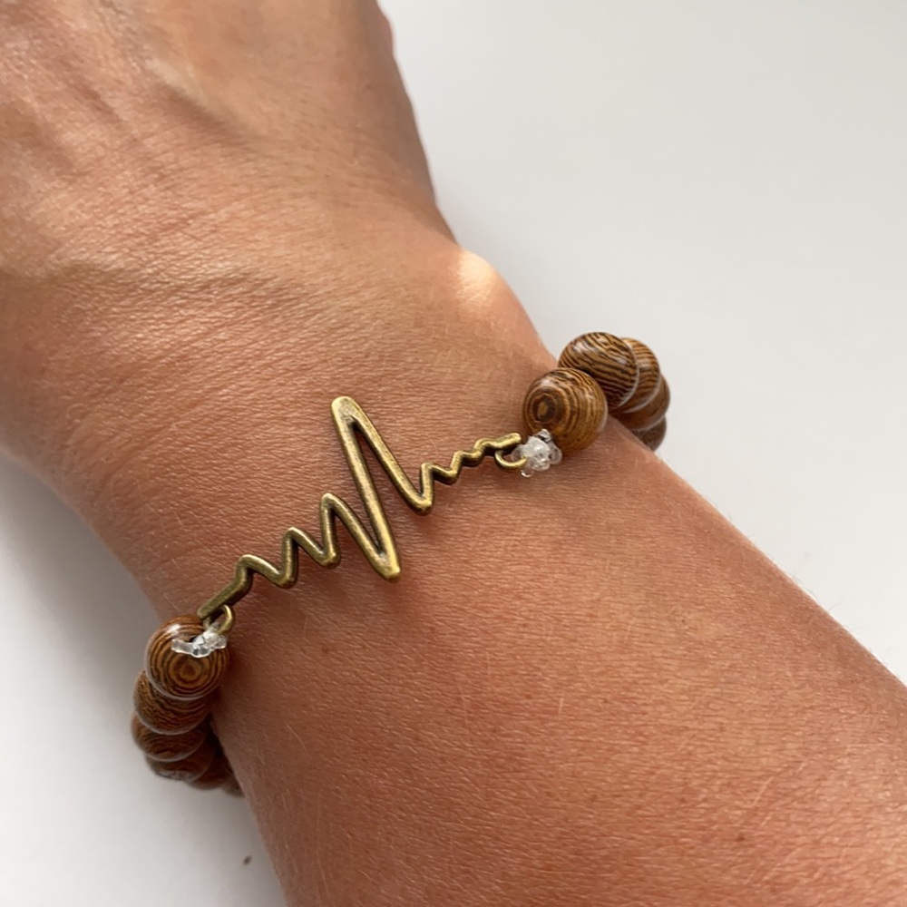 Heartbeat Wood Bead Stretch Braclet